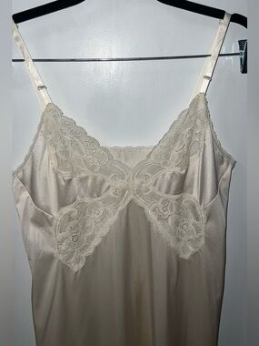 Vintage Vanity Fair Lace-Trim Satin Ivory Dress